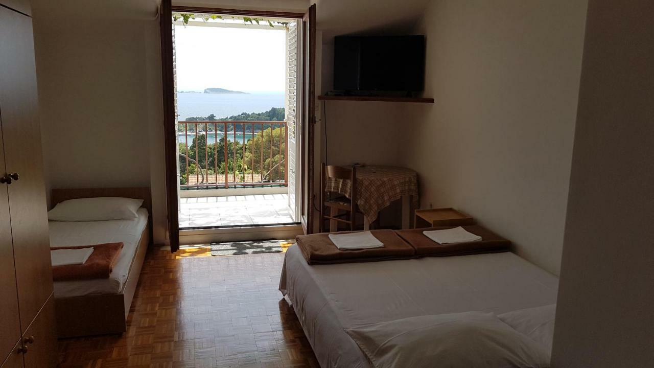 Apartments Kust Mlini Bagian luar foto